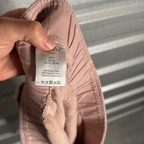 Wrap London Blush Pink Cargo Shorts, Size 12 - Picture 6 of 6